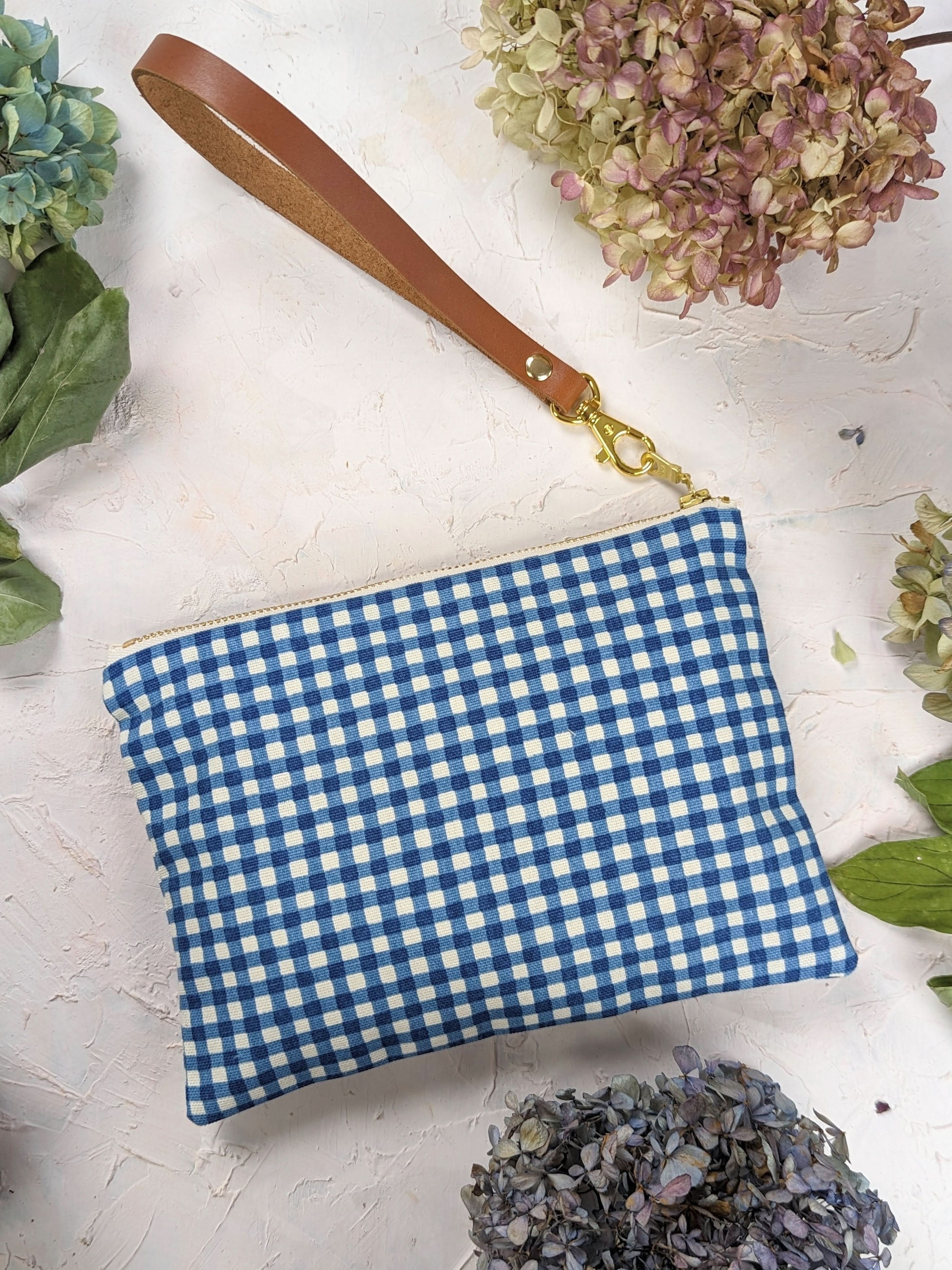 Ash &amp; Rose Summer Picnic Wristlet Purse