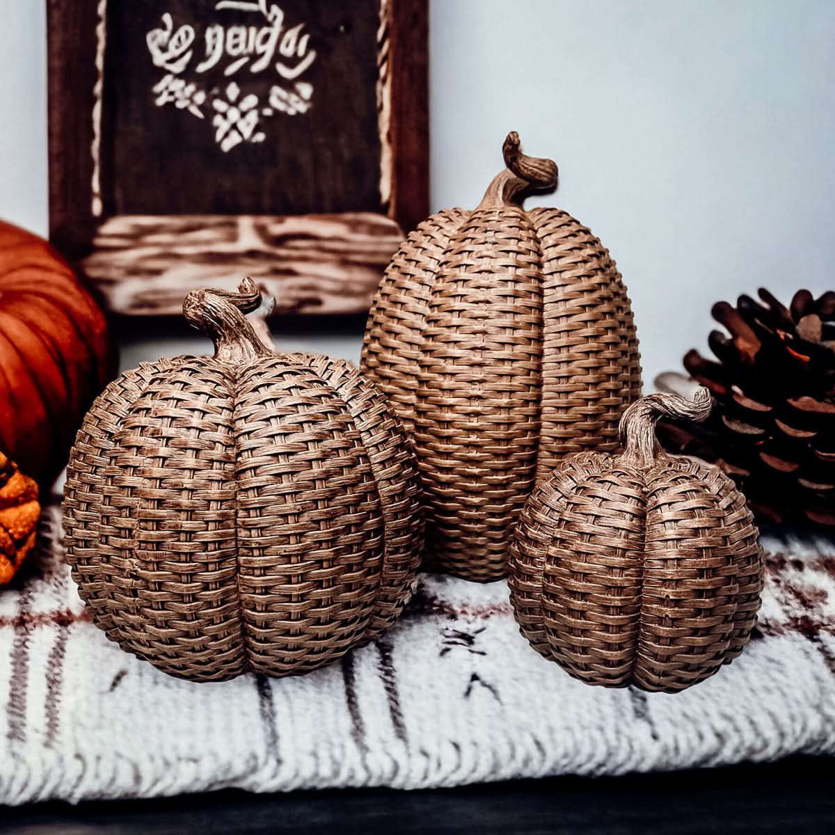 Gia Roma Basket Weave Statue Brown / Small Pumpkin Basket Weave Pumpkins