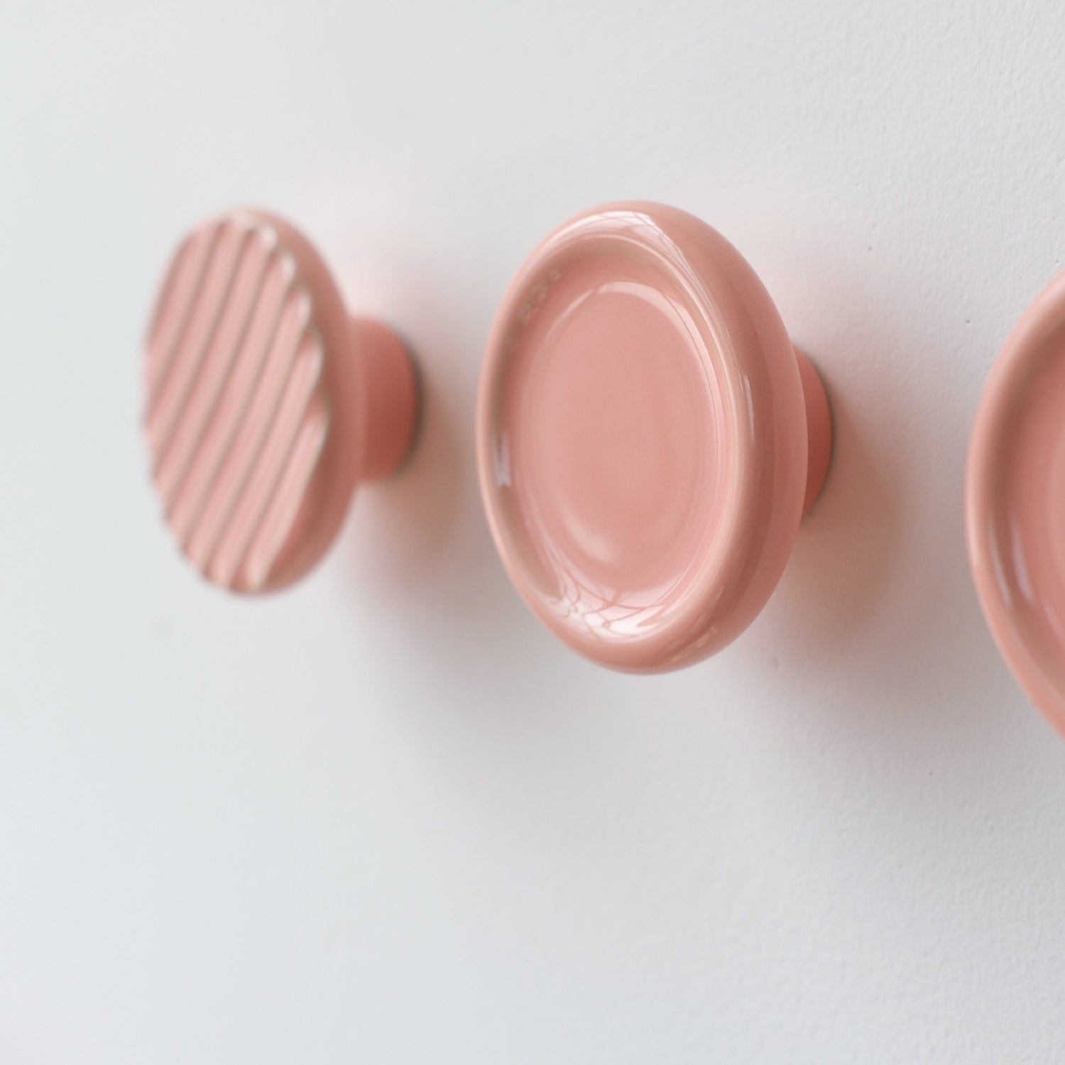 Misewell modern furniture Sequence coat hook - Fluted