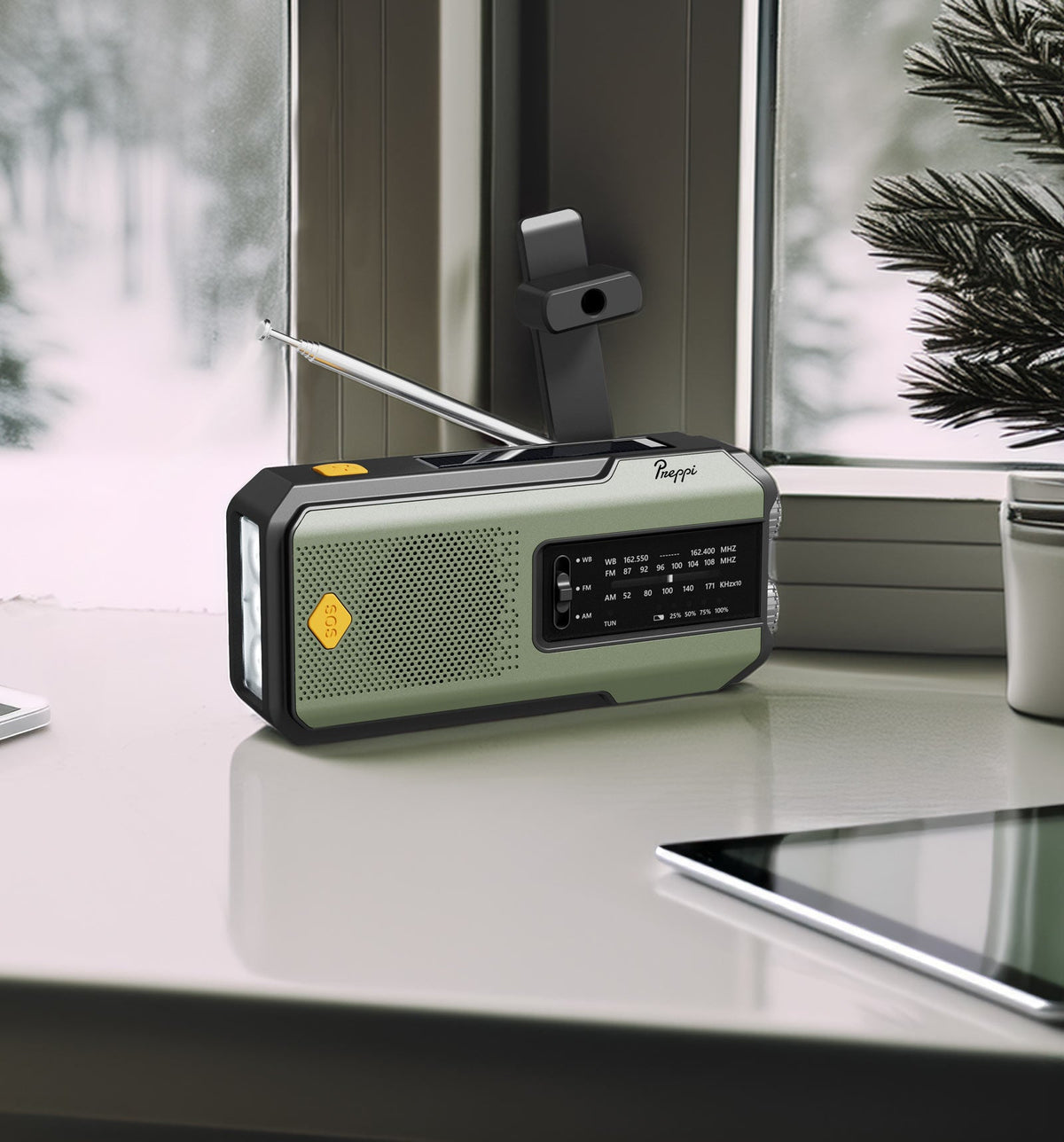 Preppi | Solar Phone Charger &amp; Emergency Radio
