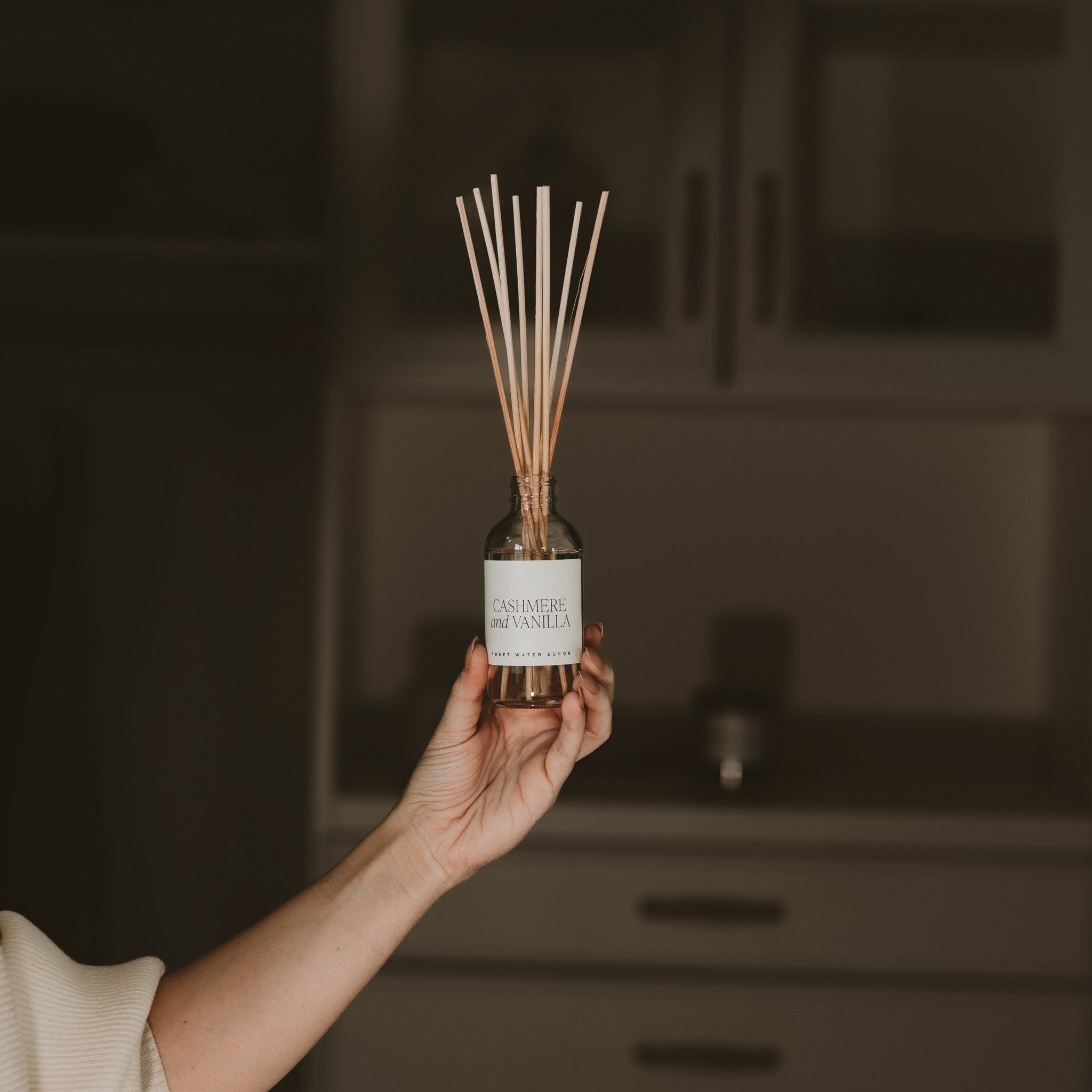 Sweet Water Decor Reed Diffusers Cashmere and Vanilla Clear Reed Diffuser