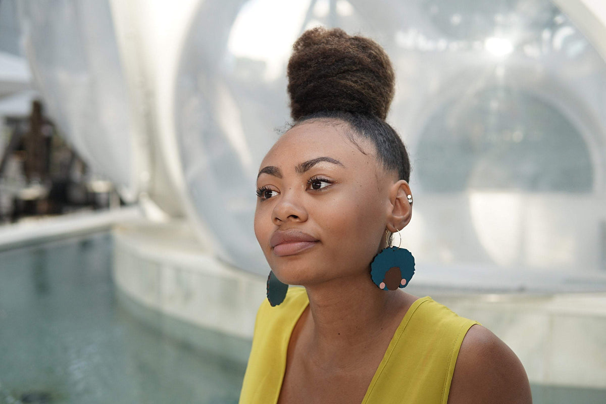 Shelley Hoop Earrings - 2 Colors Available