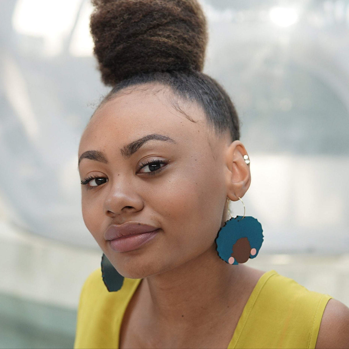 Shelley Hoop Earrings - 2 Colors Available