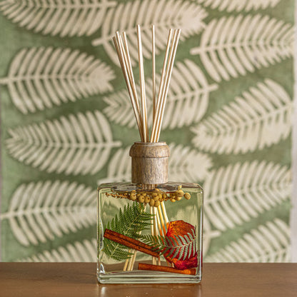 Signature Botanical Reed Diffuser - Spicy Apple