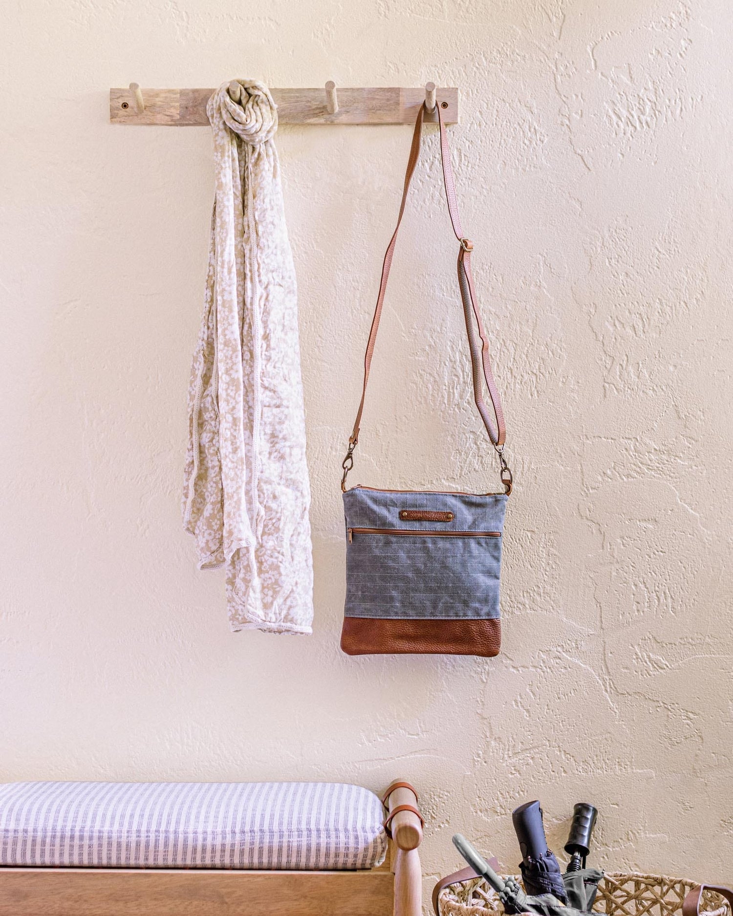 Rogue Industries Bag Ellis River Crossbody Bag