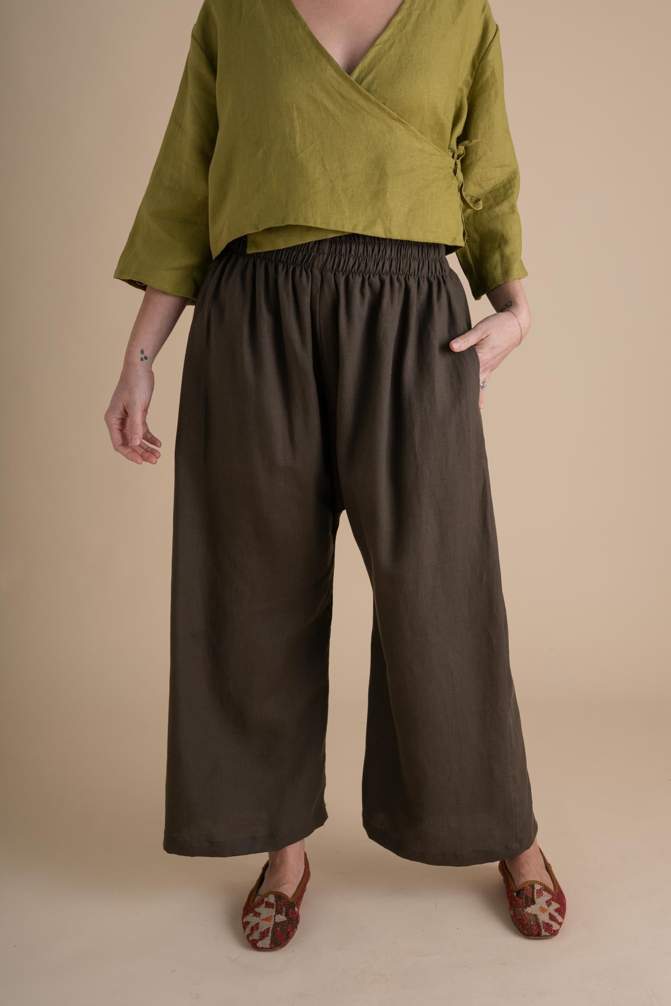 Weekend Pants in Lichen