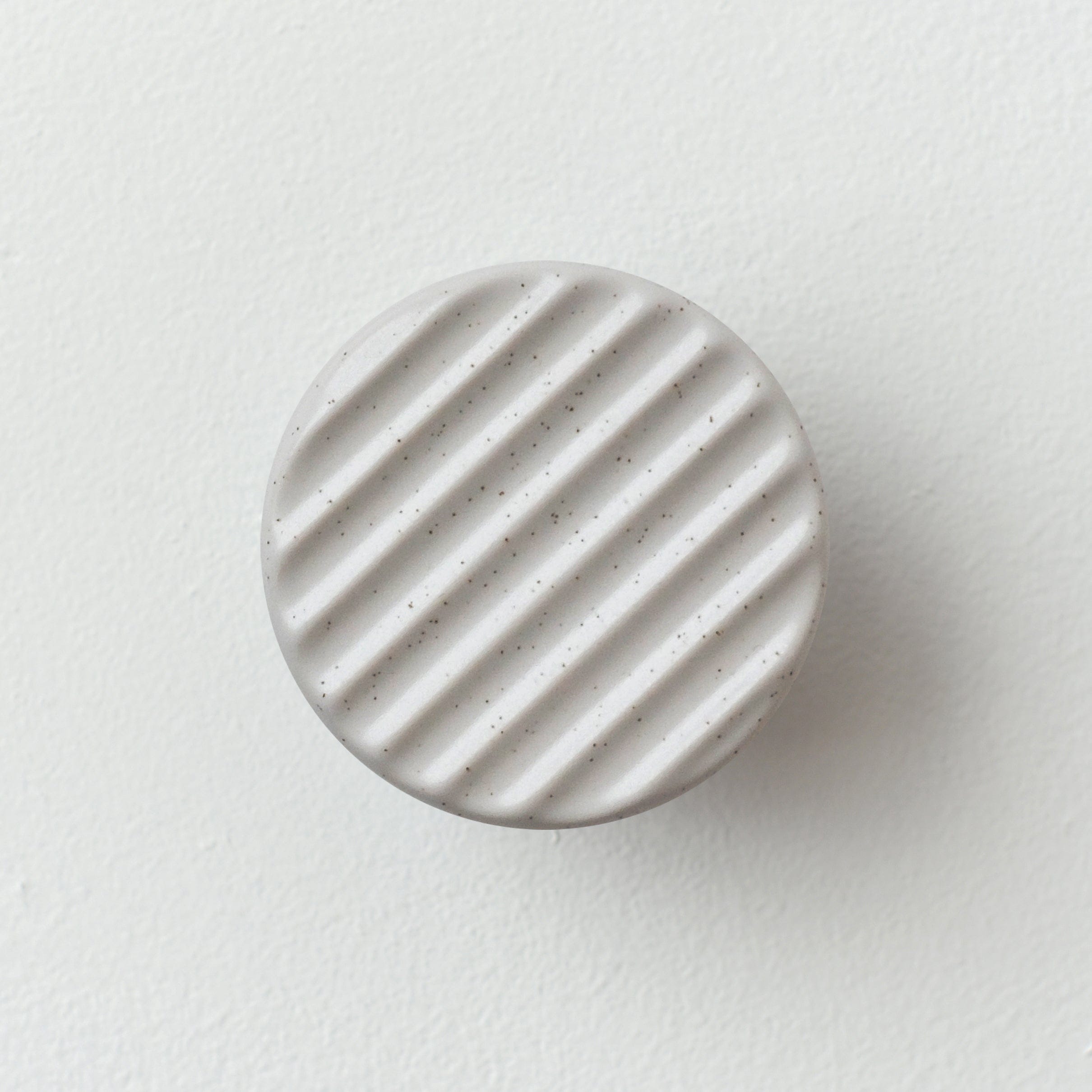 Misewell modern furniture Pebble Sequence coat hook - Fluted