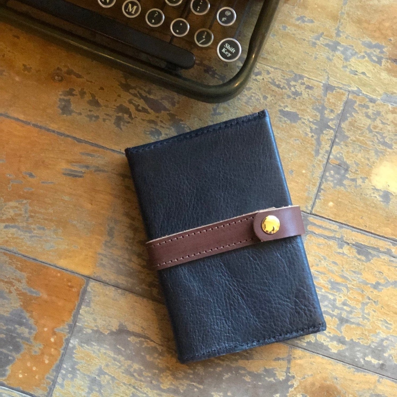 The Local Branch Leather Small / Black Leather Writer&