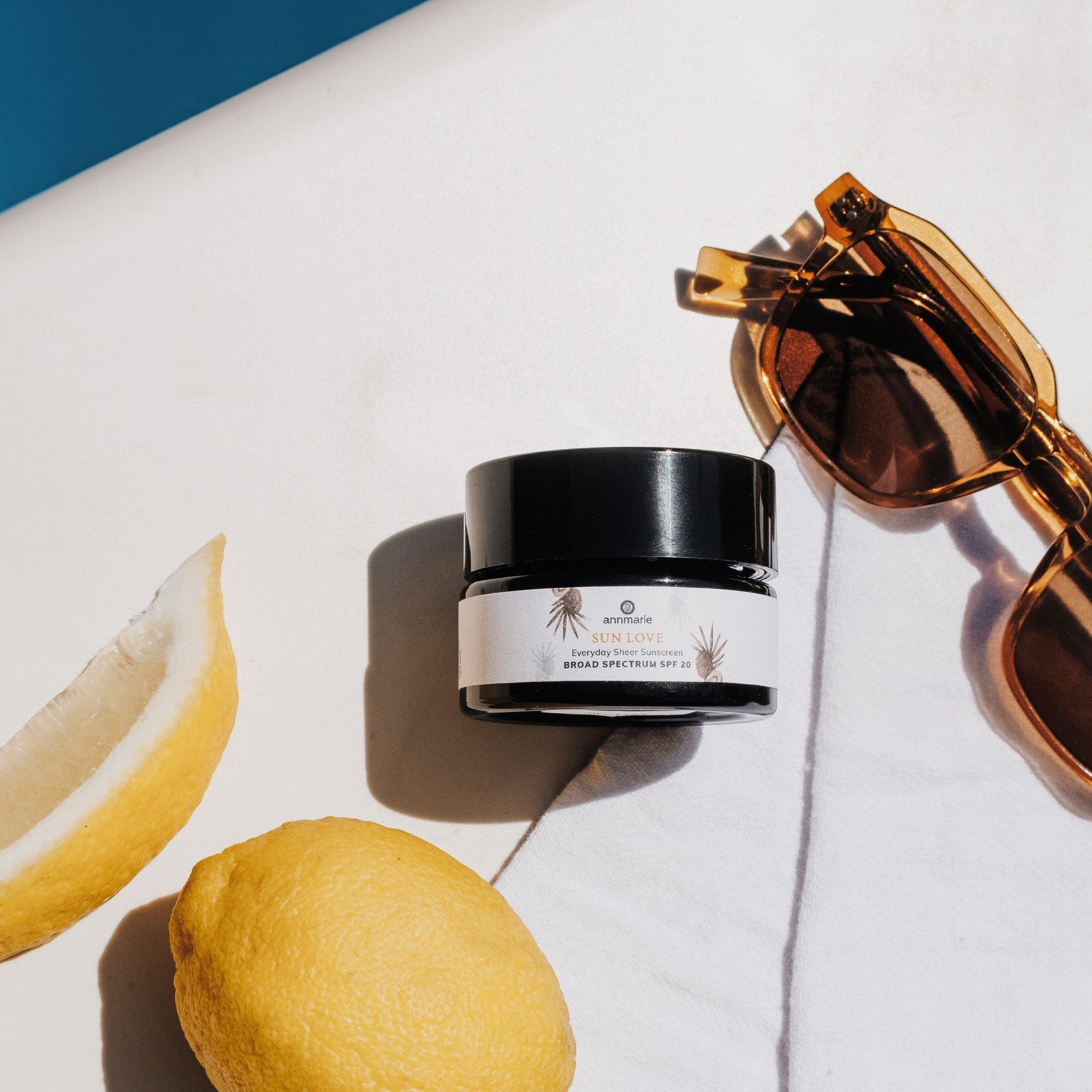Annmarie Skin Care HIDDEN Deluxe Mini Sun Love (30ml)