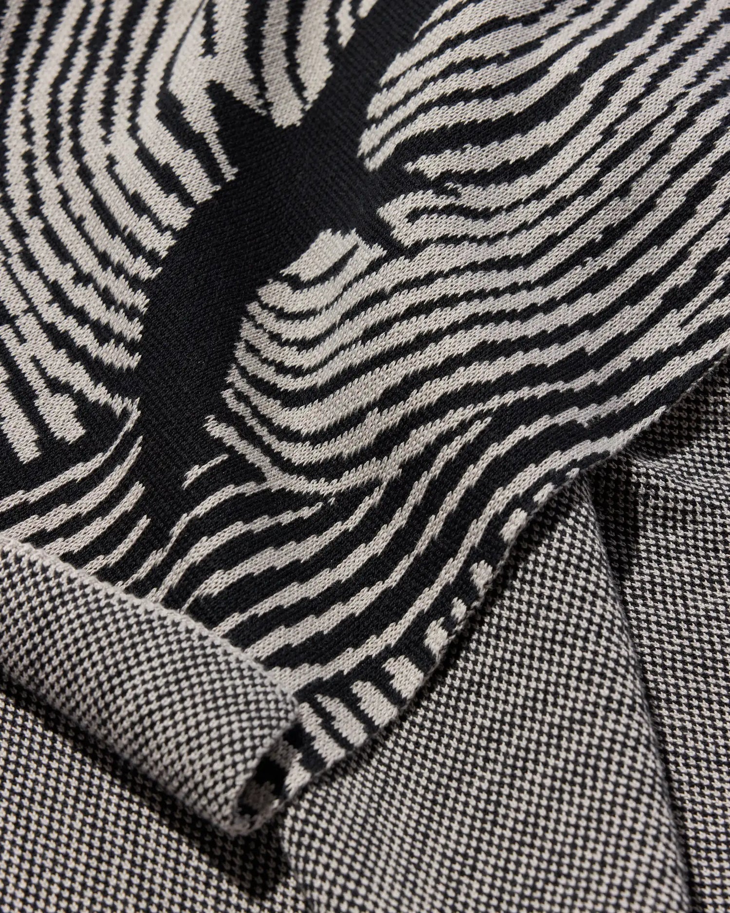 Swifts - Throw Blanket