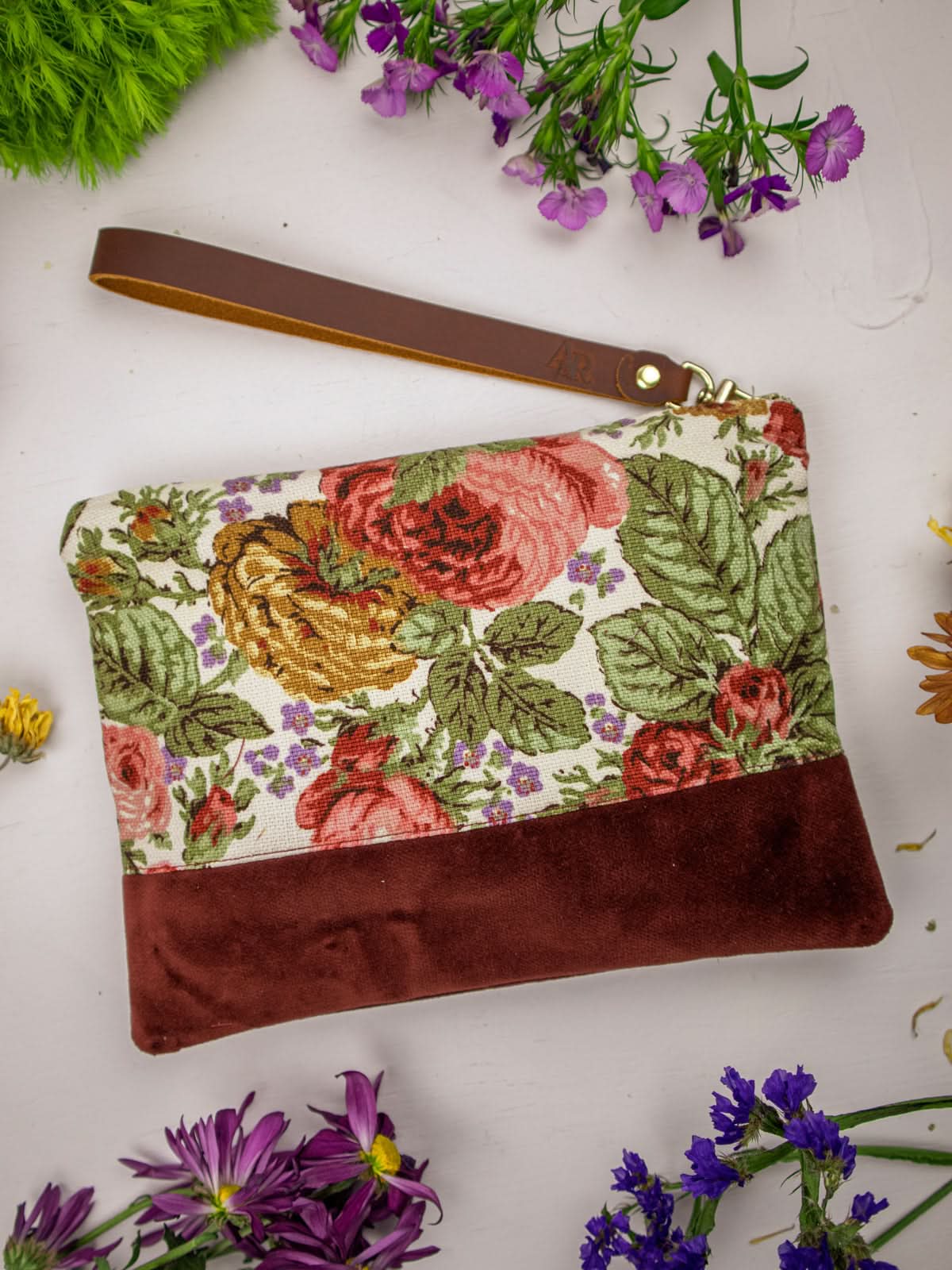 Ash &amp; Rose The Teagan Wristlet Purse