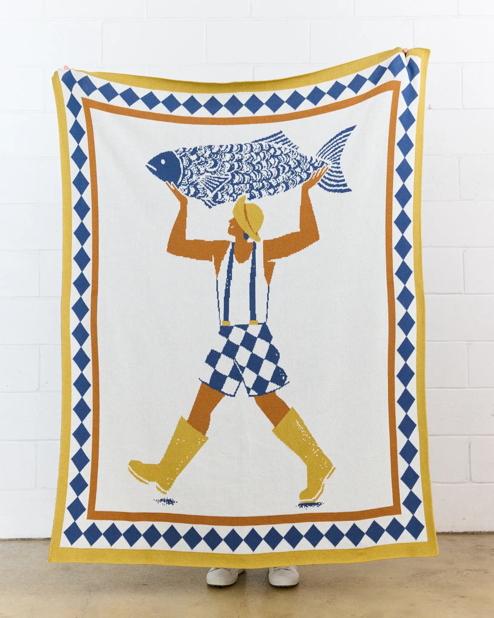 Biquette Throw Blanket Un Beau Poisson