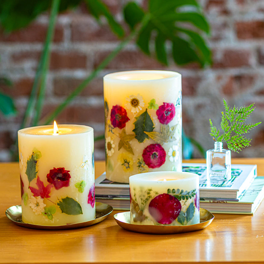 Petite Botanical Candle - Winterberry Frost
