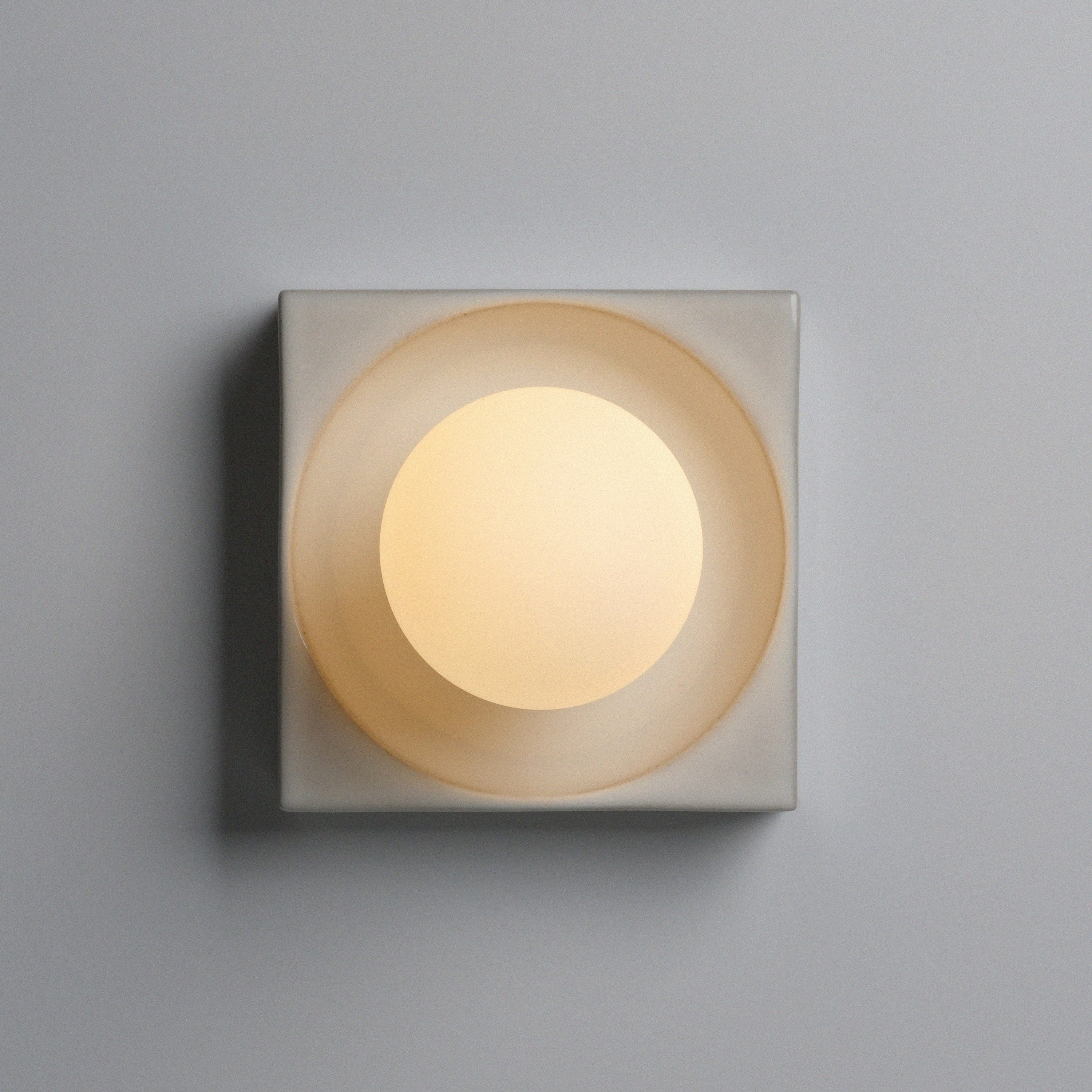 Misewell Lamps White Glossy / Plug-in Cubic Sconce