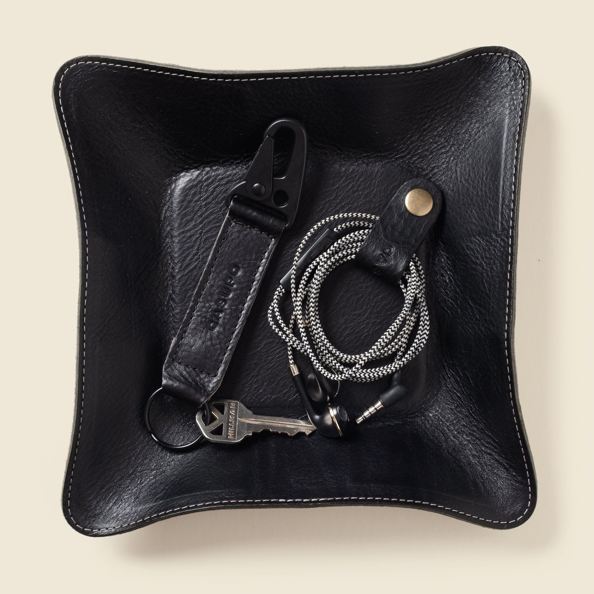 CASUPO Small Leather Goods Keychain - Black