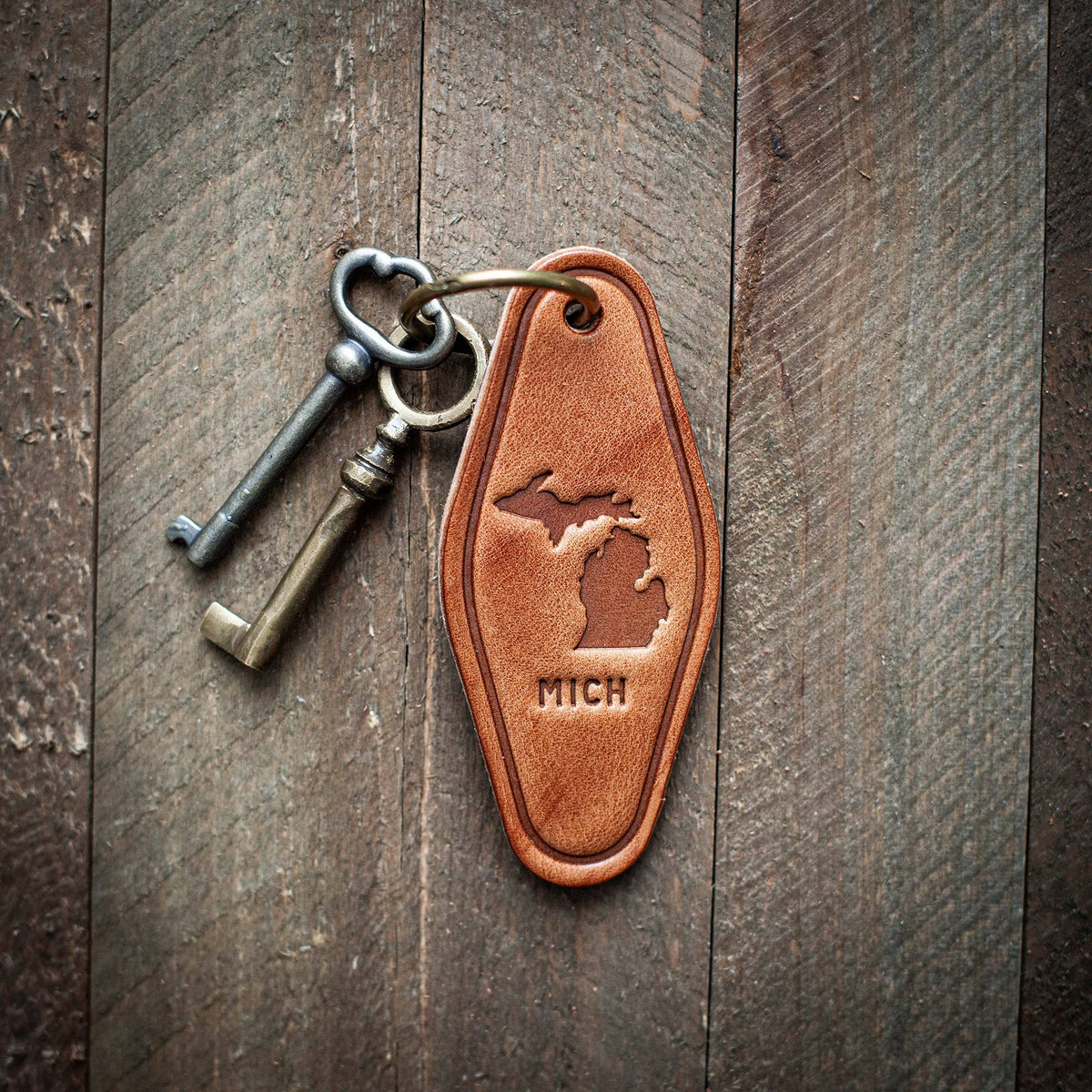 Michigan State Silhouette Leather Keychain Motel Style
