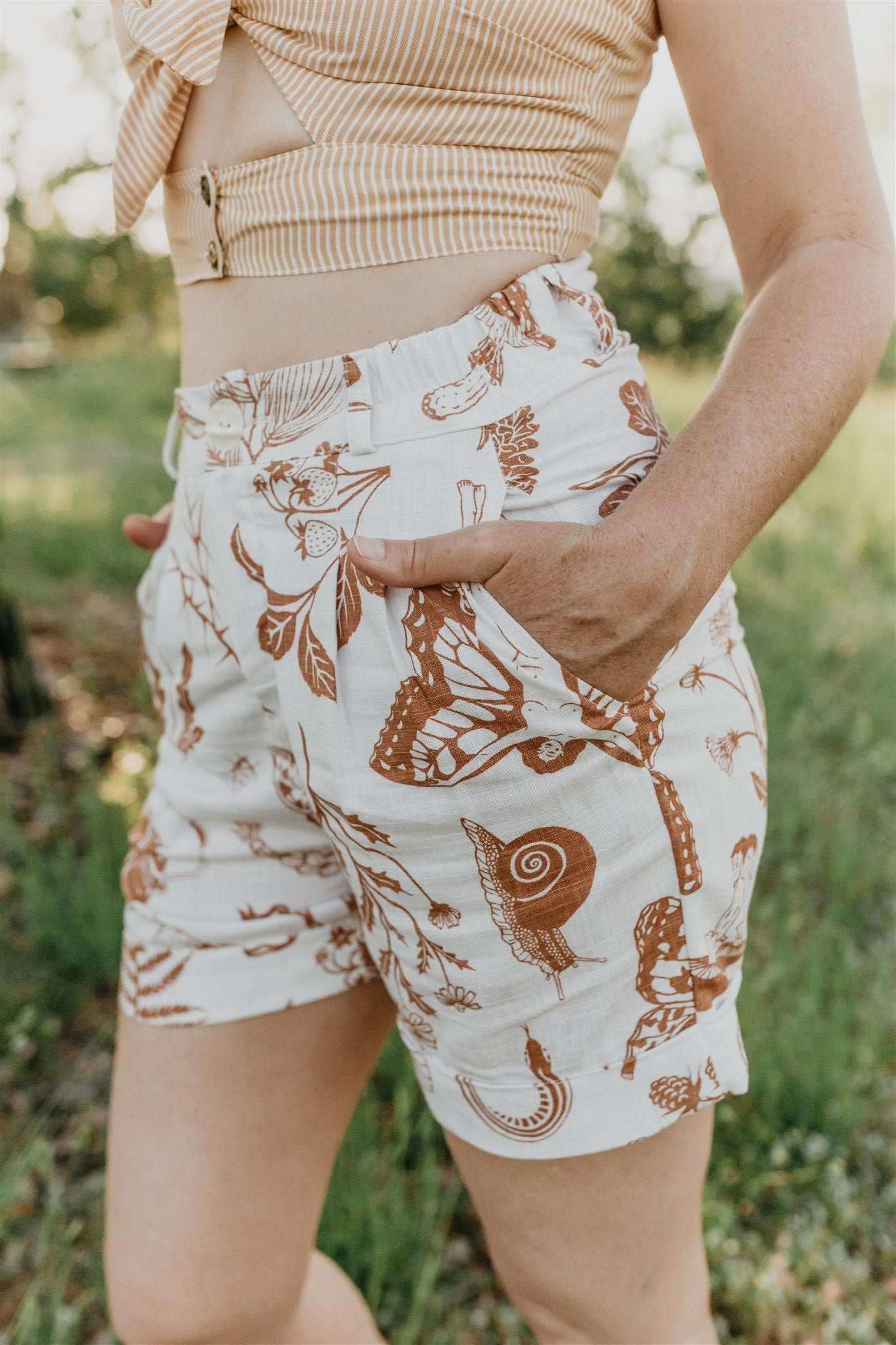 Field Day Shorts Perfect Shorts in Oat Woodland Wonder