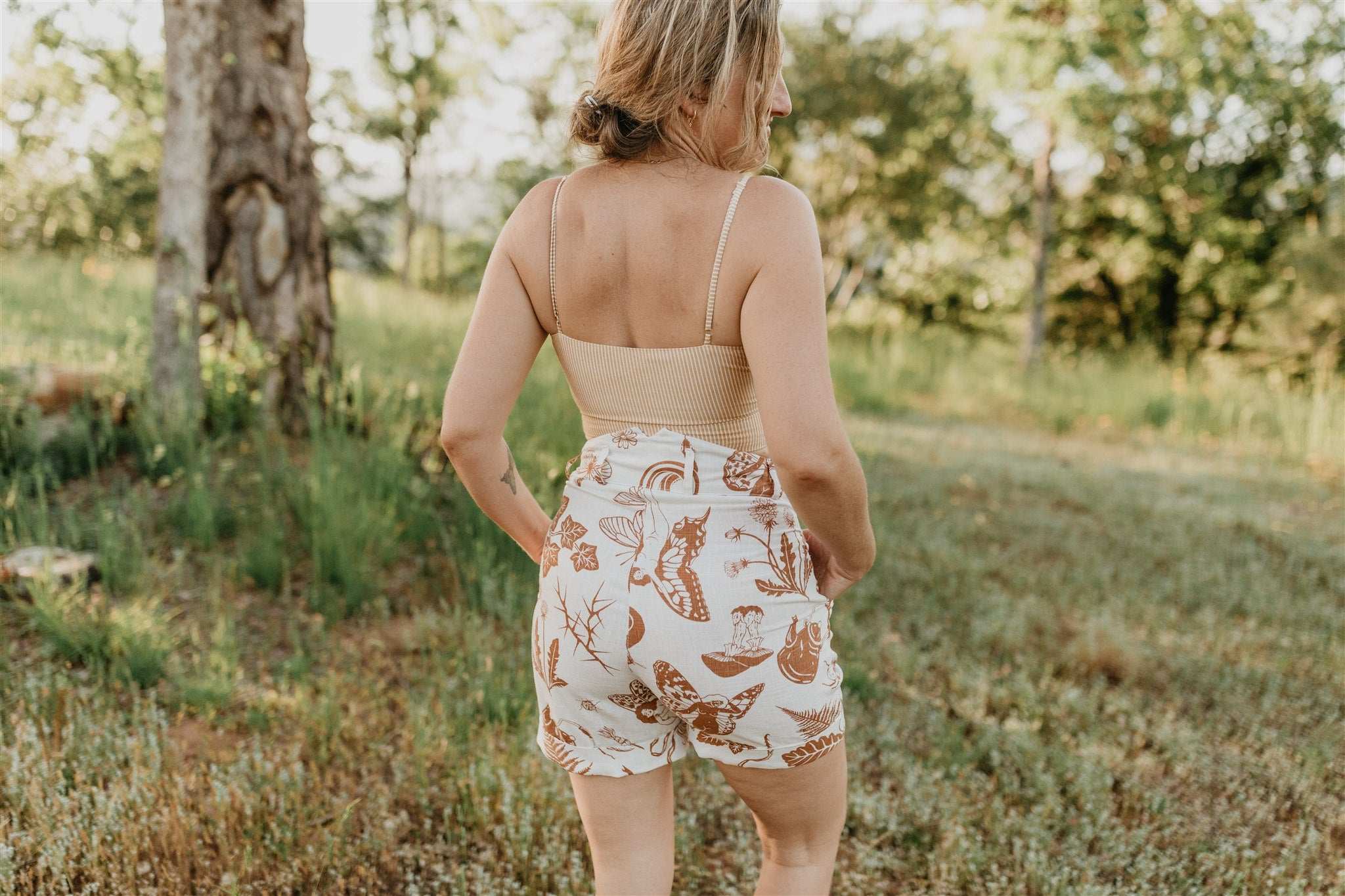 Field Day Shorts Perfect Shorts in Oat Woodland Wonder