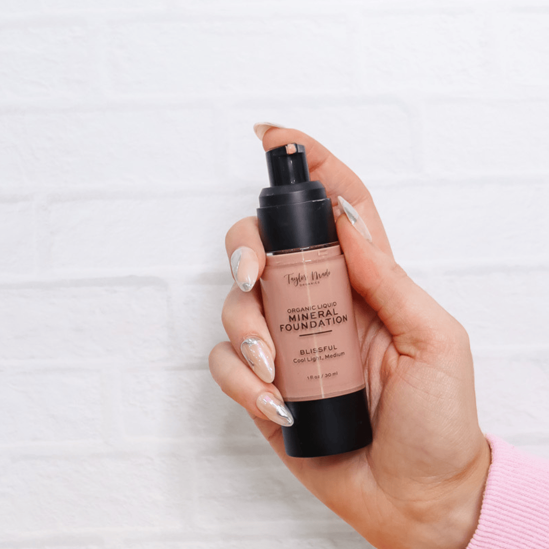 Taylor Made Organics foundation Liquid Mineral Foundation | oil-free, lightweight