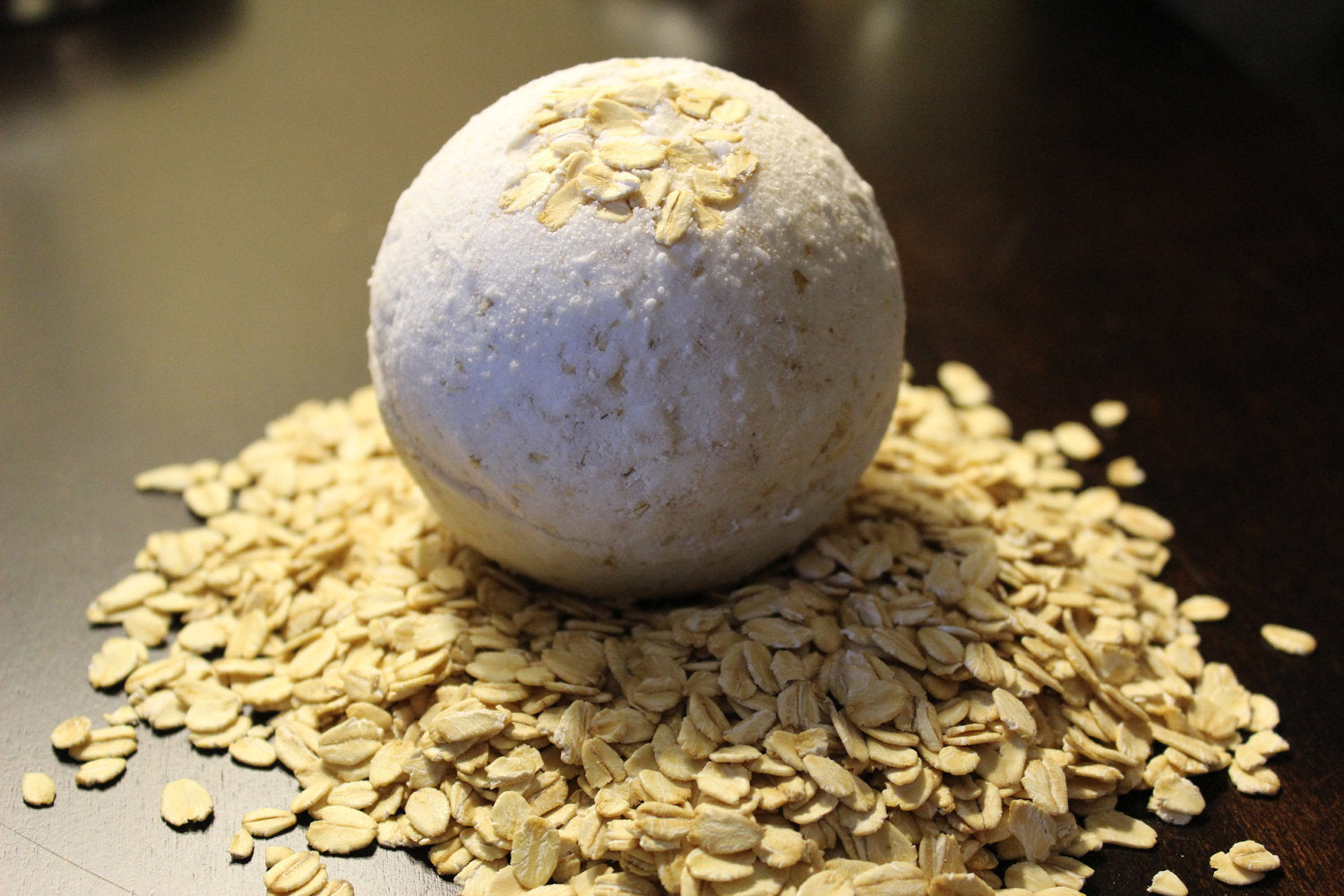 Oat &amp; Honey Bath Bomb