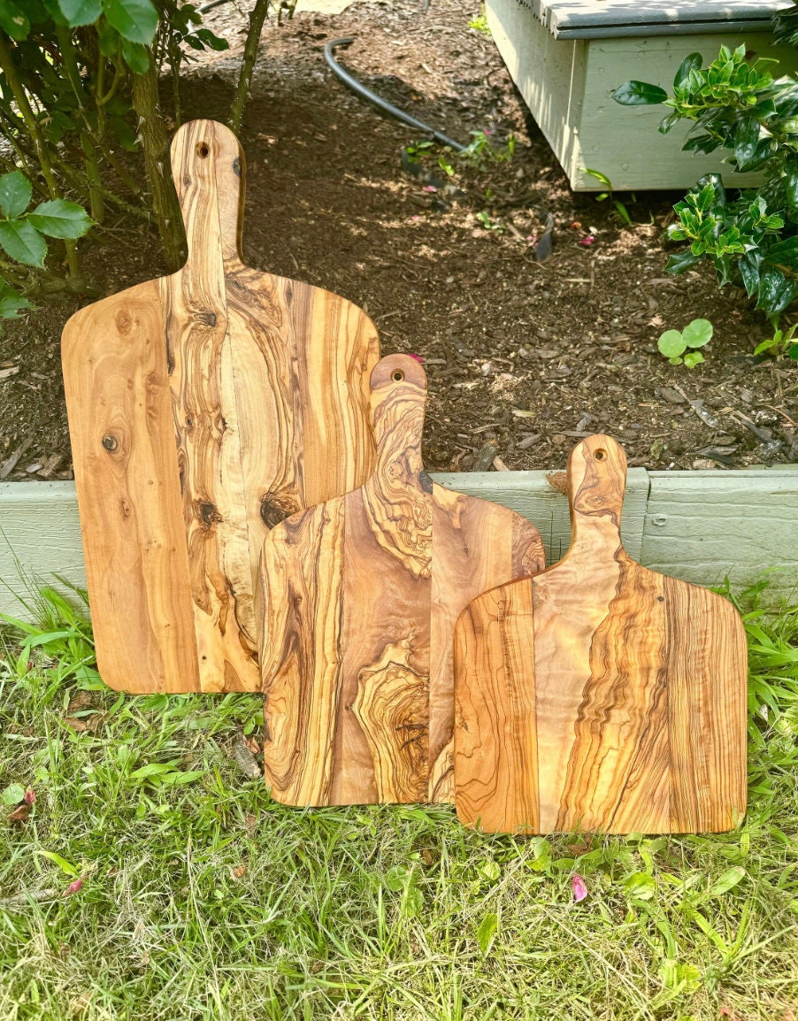 Olive Wood Cutting Board With Handle - My American Goods