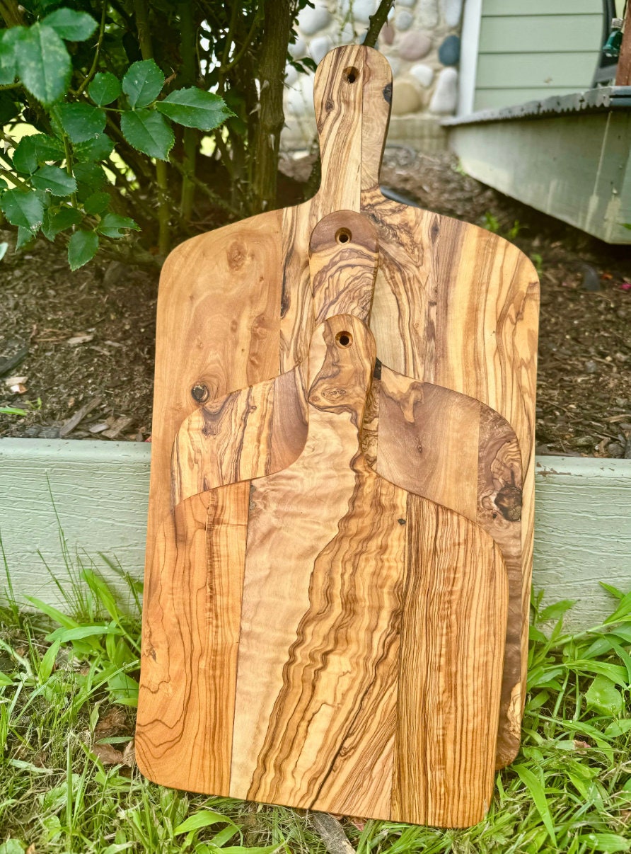 Olive Wood Cutting Board With Handle - My American Goods
