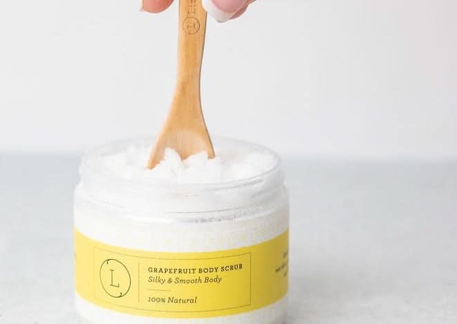 Lizush CREAMS &amp; OILS Moisturizing set with Grapefruit body oil and Body scrub