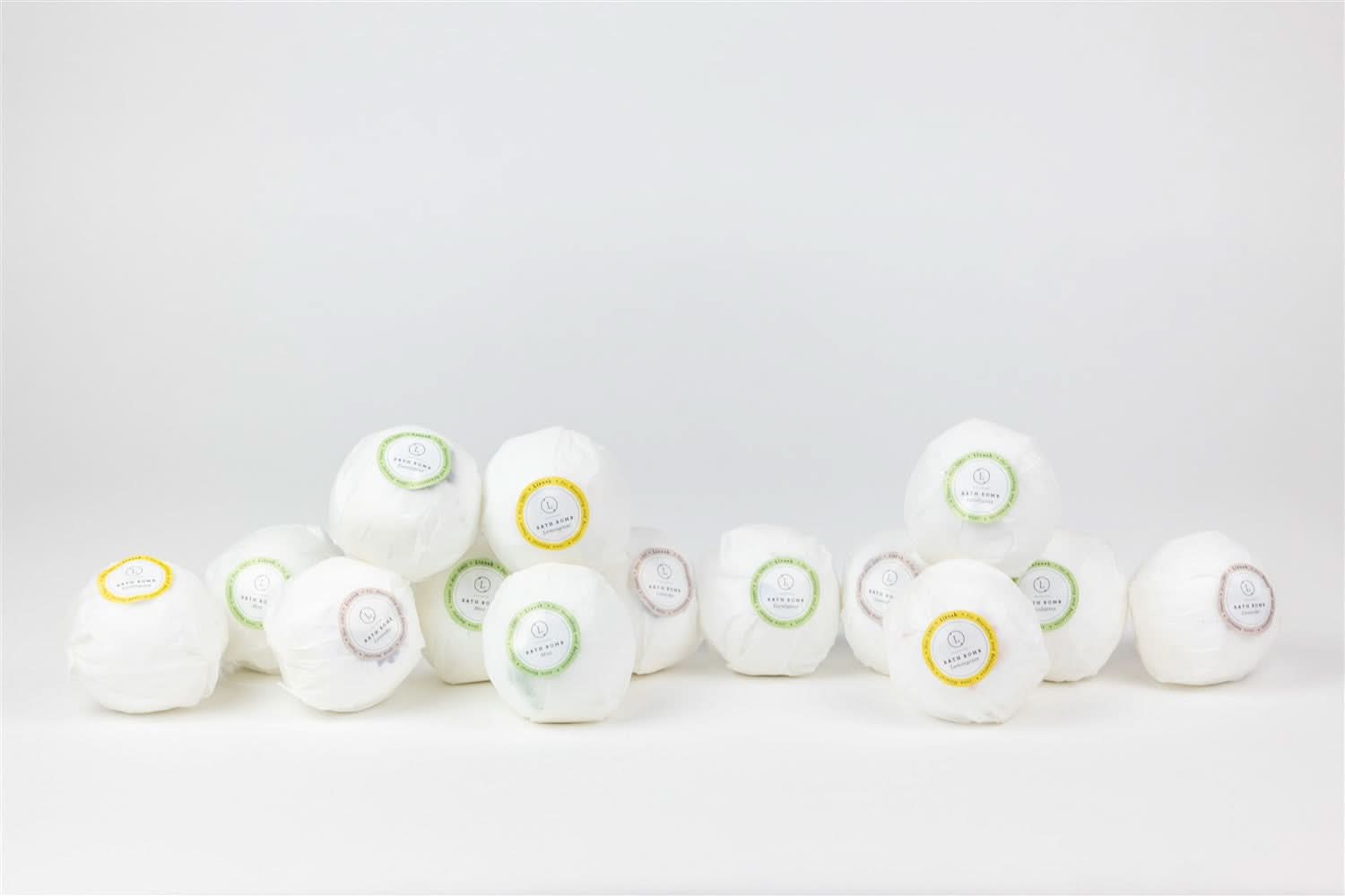 Lizush FAVORS Bulk - 100 Natural Vegan Mix scents Bath Bombs - White