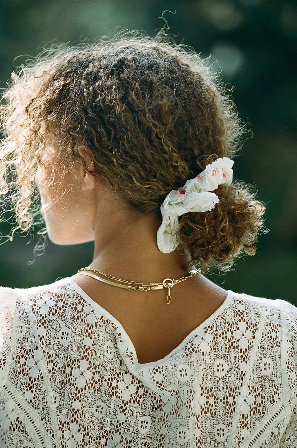 Penelope Vintage Floral Lace Scrunchie - Gardenia