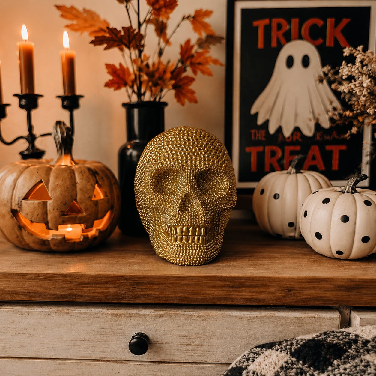 Gia Roma Halloween Resin Skull Gold