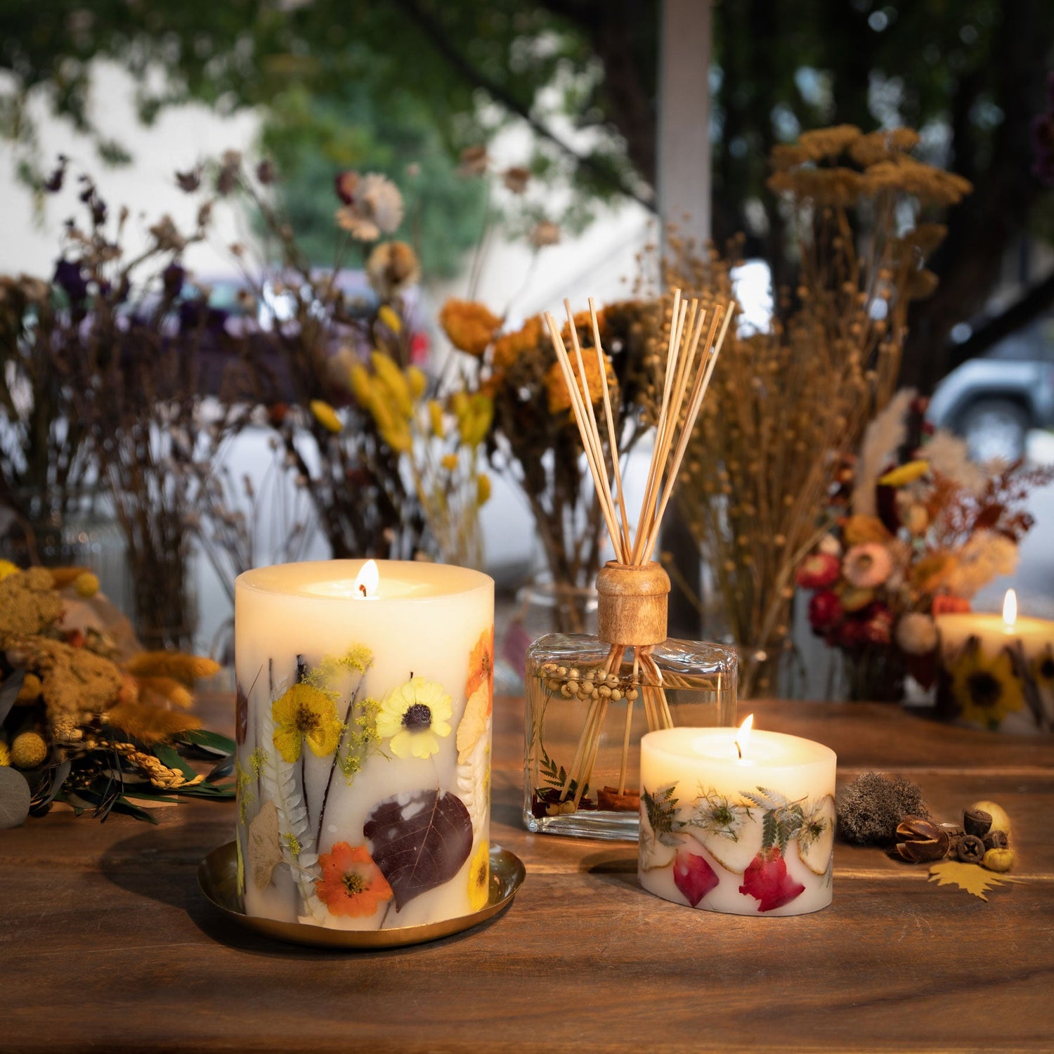Signature Botanical Candle - Honey Tobacco