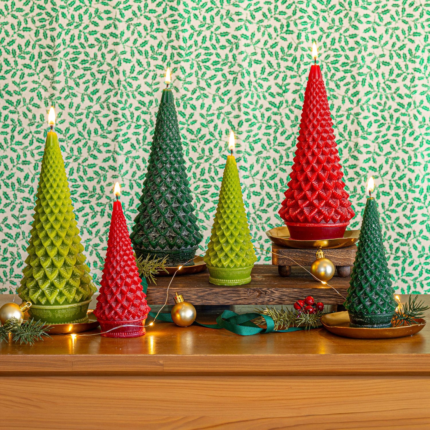 Accent Sculpted Tree Candle - Spicy Apple