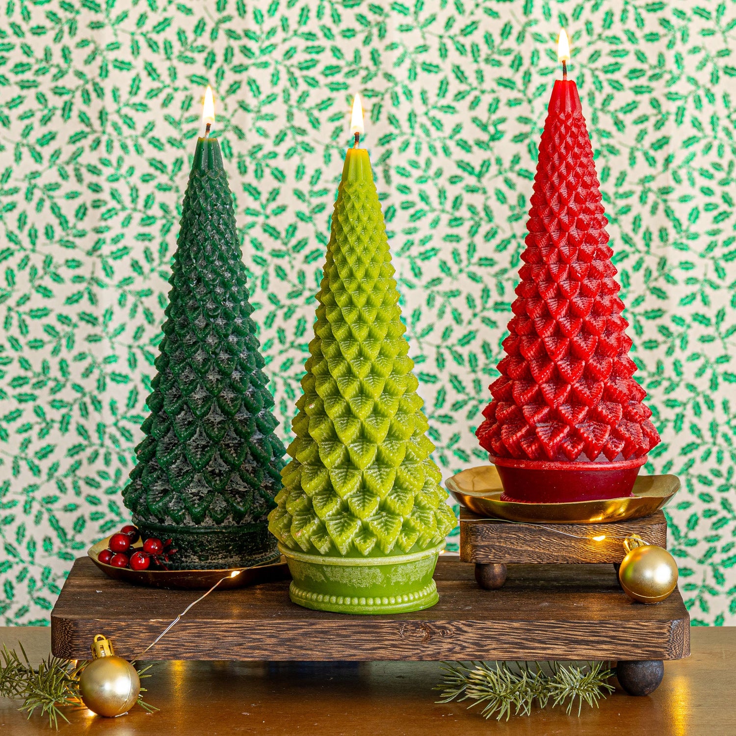Signature Sculpted Tree Candle - Spicy Apple