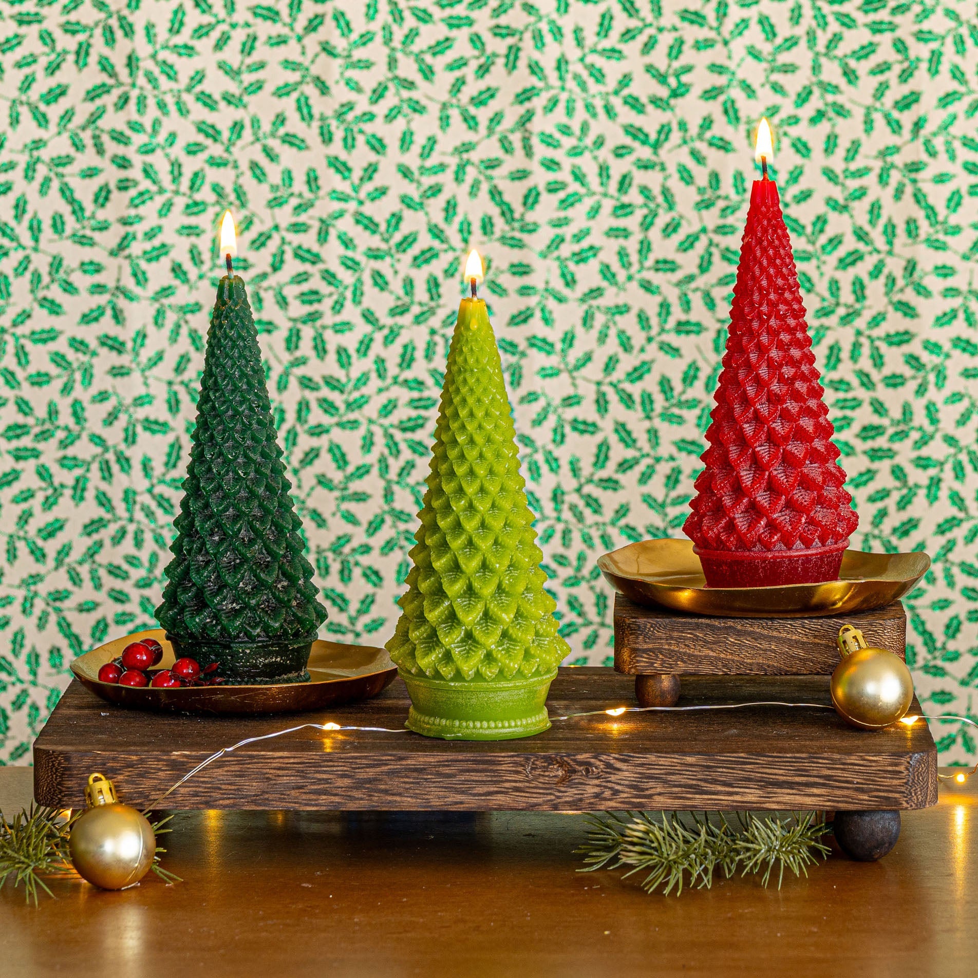Accent Sculpted Tree Candle - Winterberry Frost