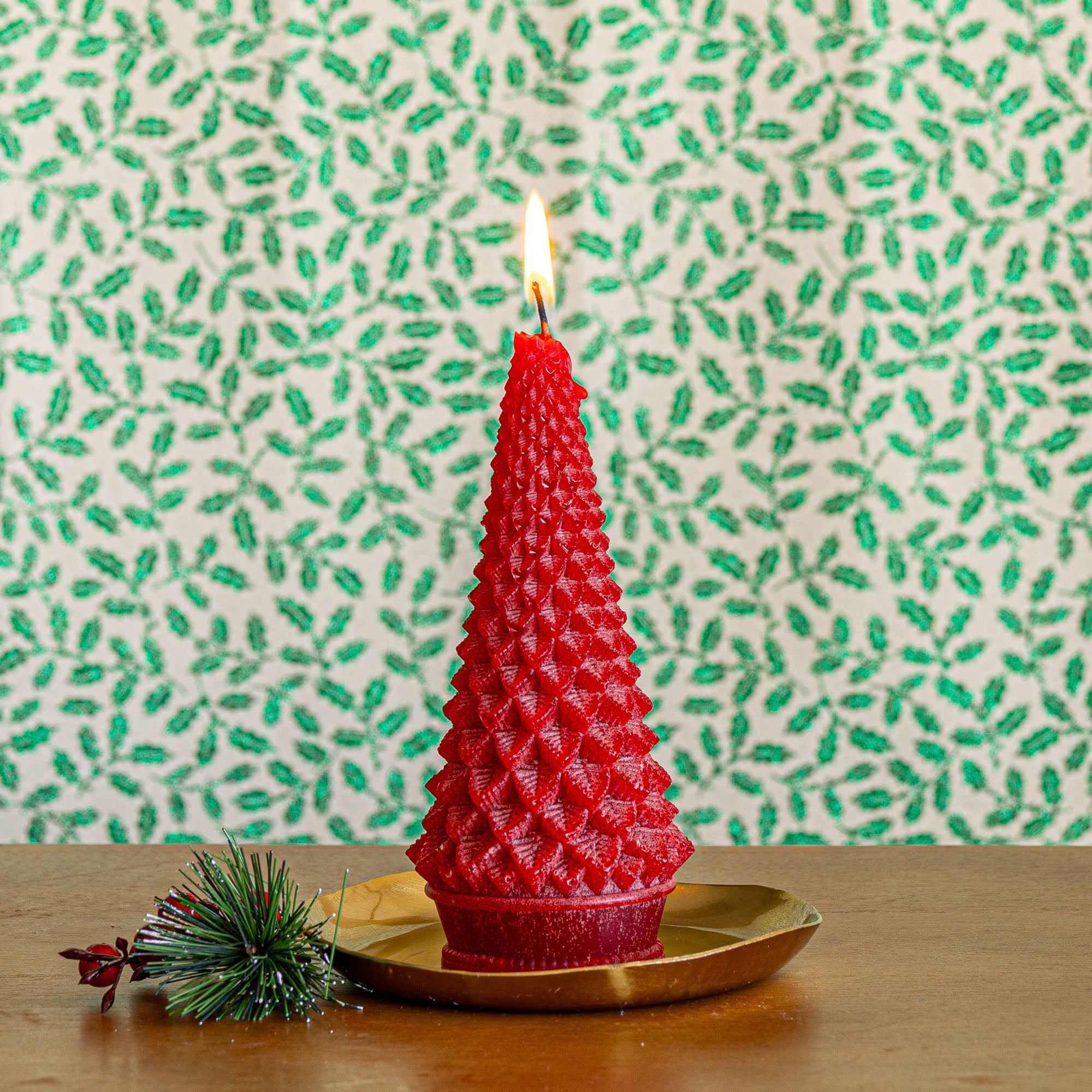 Accent Sculpted Tree Candle - Spicy Apple