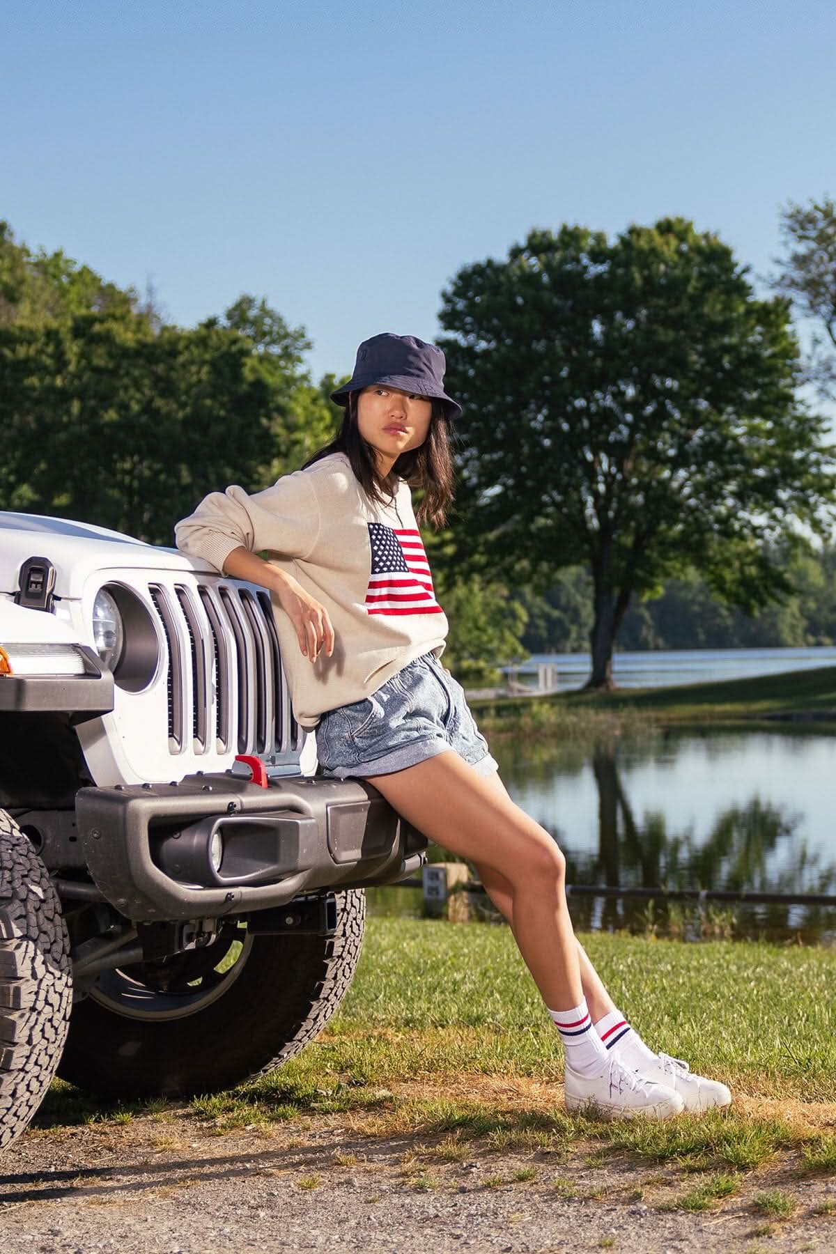 Boathouse unisex crew neck sweatshirt Unisex American Flag Knit Crew