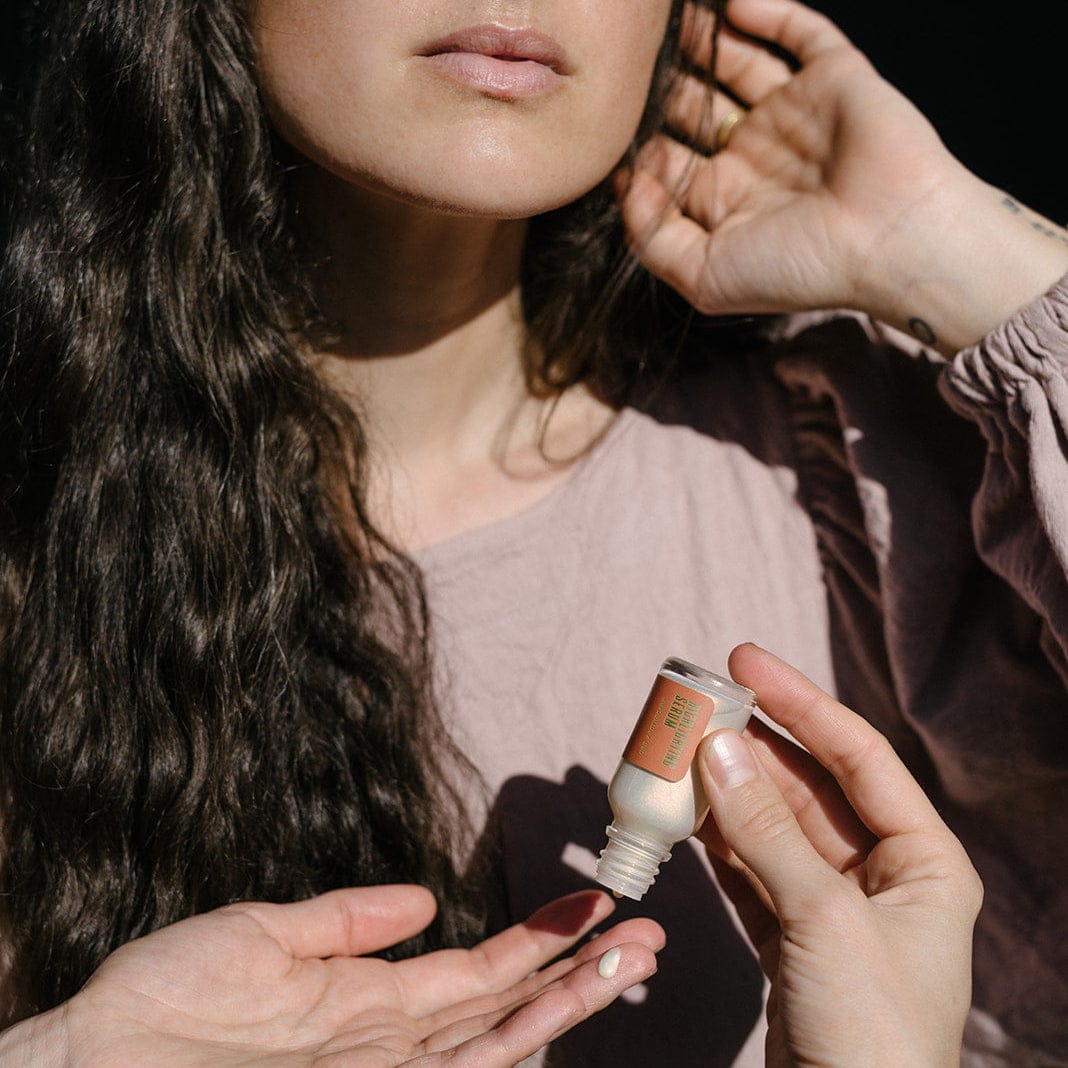 URB APOTHECARY MINERAL MAKEUP Illuminating Serums