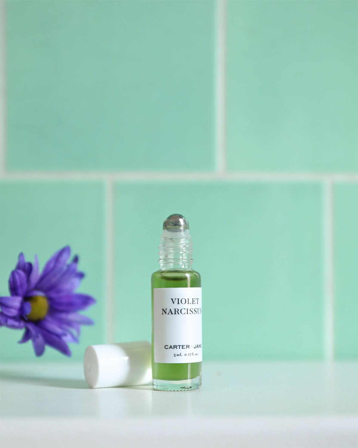 Carter + Jane Aroma Violet Narcissus Roll-on Aroma