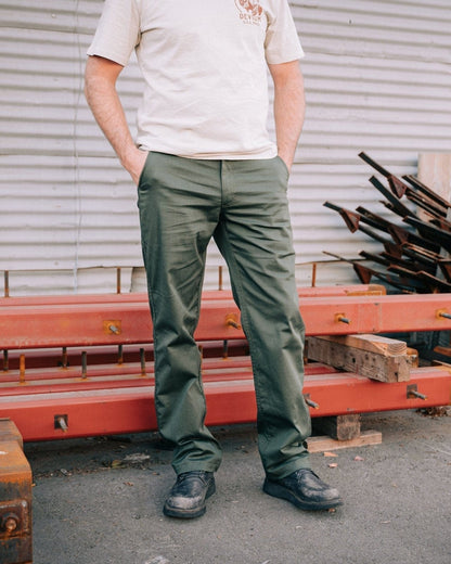 Devium Bottoms Workhorse Chino Pant